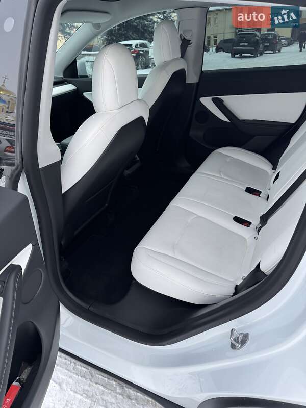 Внедорожник / Кроссовер Tesla Model Y 2022 в Хмельницком фото 17 Внедорожник / Кроссовер Tesla Model Y 2022 в Хмельницком