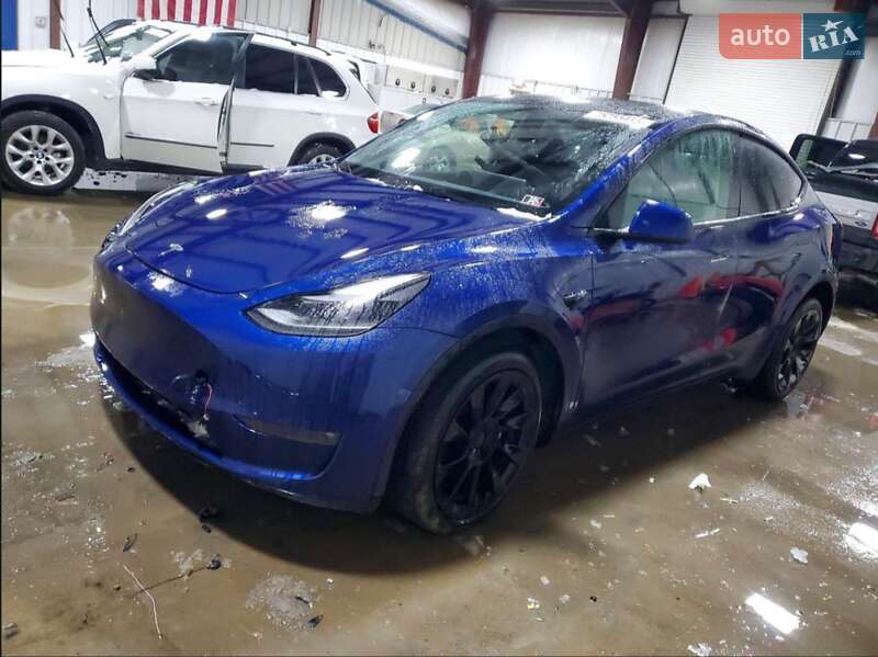 Tesla Model Y 2023