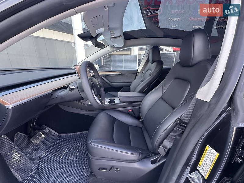 Внедорожник / Кроссовер Tesla Model Y 2025 в Киеве