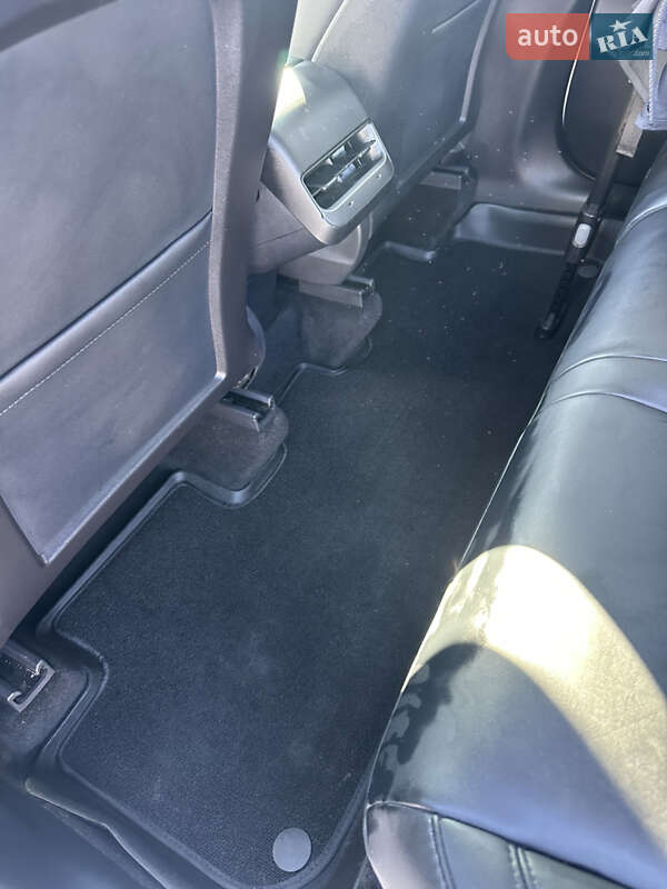 Внедорожник / Кроссовер Tesla Model Y 2021 в Ровно фото 13 Внедорожник / Кроссовер Tesla Model Y 2021 в Ровно