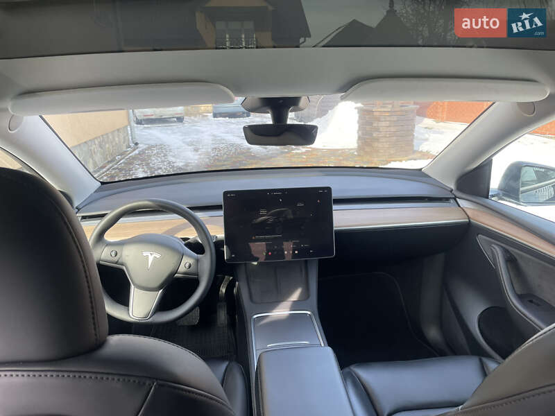 Позашляховик / Кросовер Tesla Model Y 2024 в Івано-Франківську фото 14 Позашляховик / Кросовер Tesla Model Y 2024 в Івано-Франківську