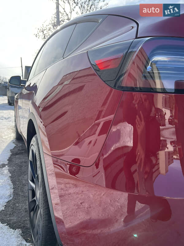 Внедорожник / Кроссовер Tesla Model Y 2023 в Львове