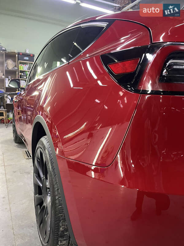 Внедорожник / Кроссовер Tesla Model Y 2023 в Львове