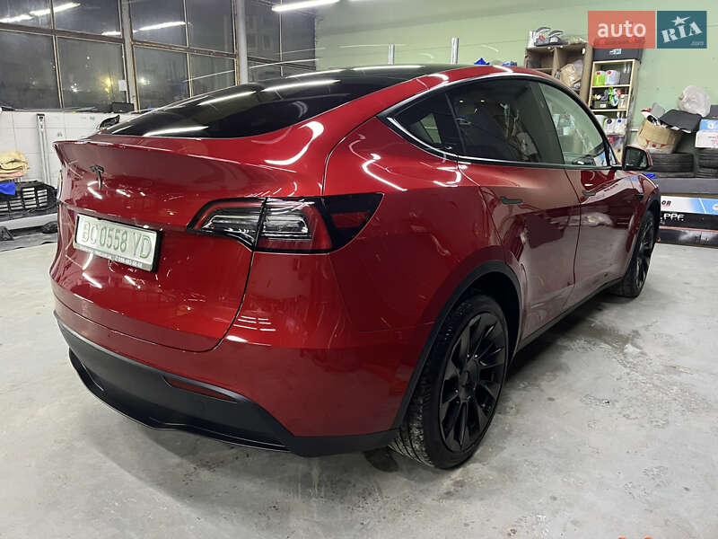 Внедорожник / Кроссовер Tesla Model Y 2023 в Львове