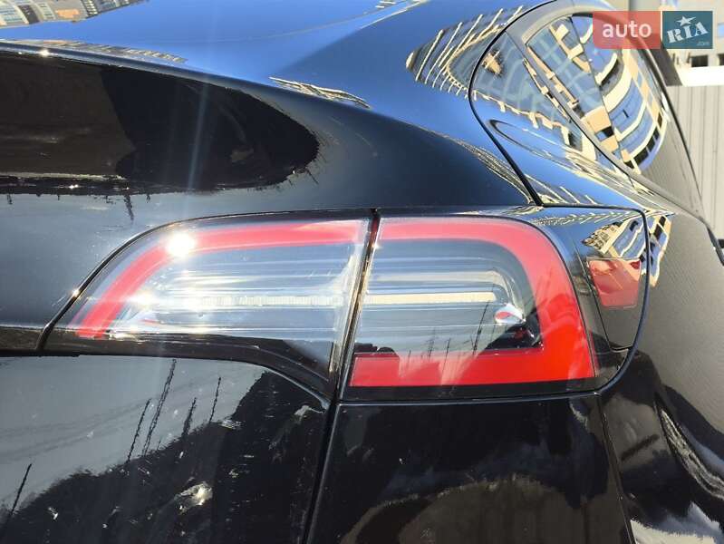 Внедорожник / Кроссовер Tesla Model Y 2022 в Киеве фото 10 Внедорожник / Кроссовер Tesla Model Y 2022 в Киеве