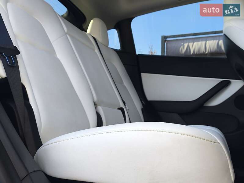 Внедорожник / Кроссовер Tesla Model Y 2022 в Киеве фото 26 Внедорожник / Кроссовер Tesla Model Y 2022 в Киеве