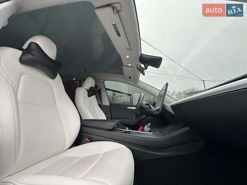 Позашляховик / Кросовер Tesla Model Y 2023 в Запоріжжі фото 24 Позашляховик / Кросовер Tesla Model Y 2023 в Запоріжжі
