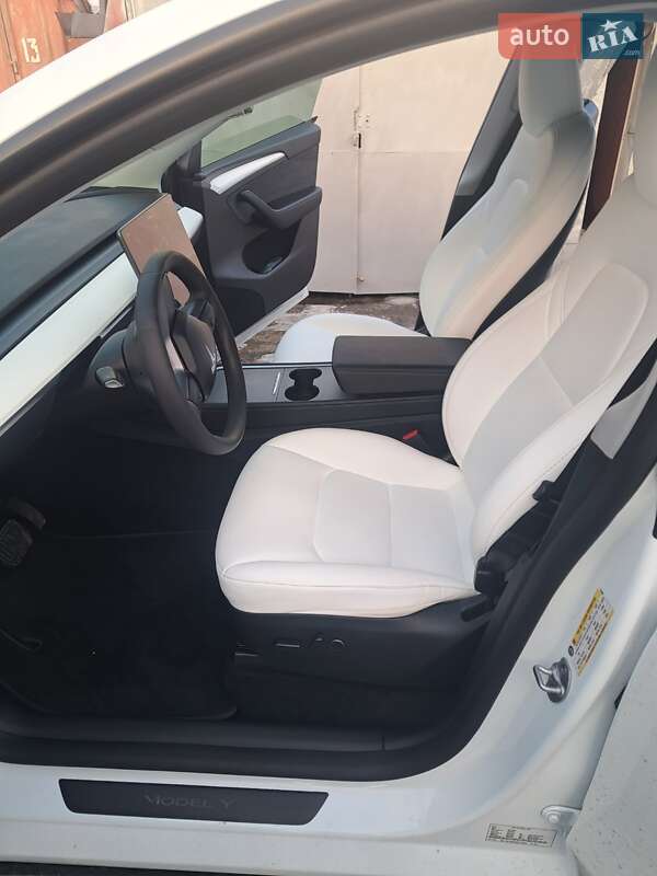 Позашляховик / Кросовер Tesla Model Y 2023 в Білій Церкві