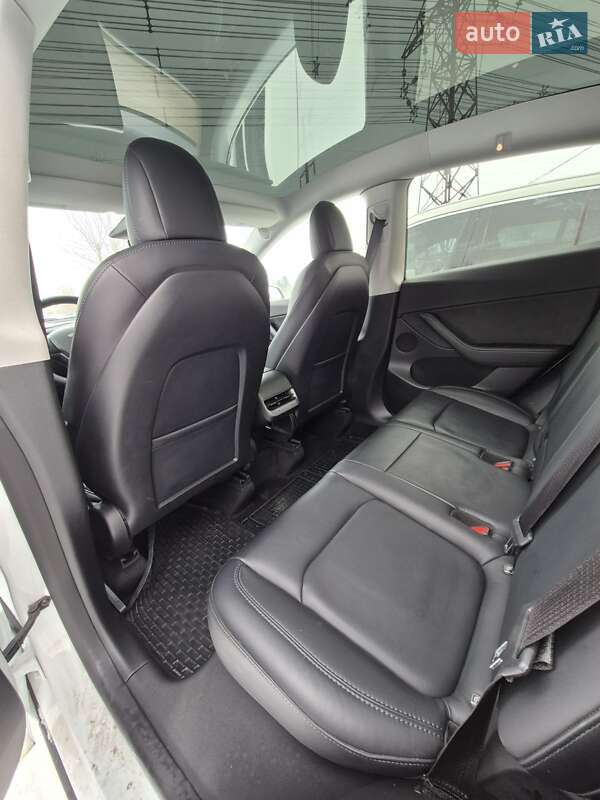 Внедорожник / Кроссовер Tesla Model Y 2022 в Луцке фото 17 Внедорожник / Кроссовер Tesla Model Y 2022 в Луцке