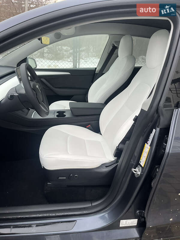 Внедорожник / Кроссовер Tesla Model Y 2023 в Львове