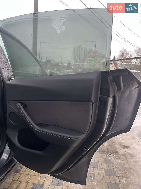 Внедорожник / Кроссовер Tesla Model Y 2023 в Львове