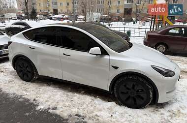 Внедорожник / Кроссовер Tesla Model Y 2024 в Киеве