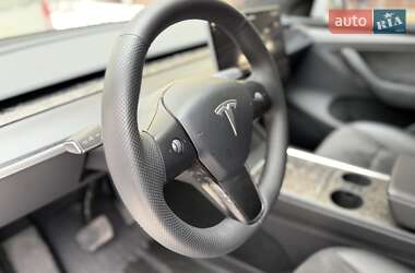 Внедорожник / Кроссовер Tesla Model Y 2024 в Киеве