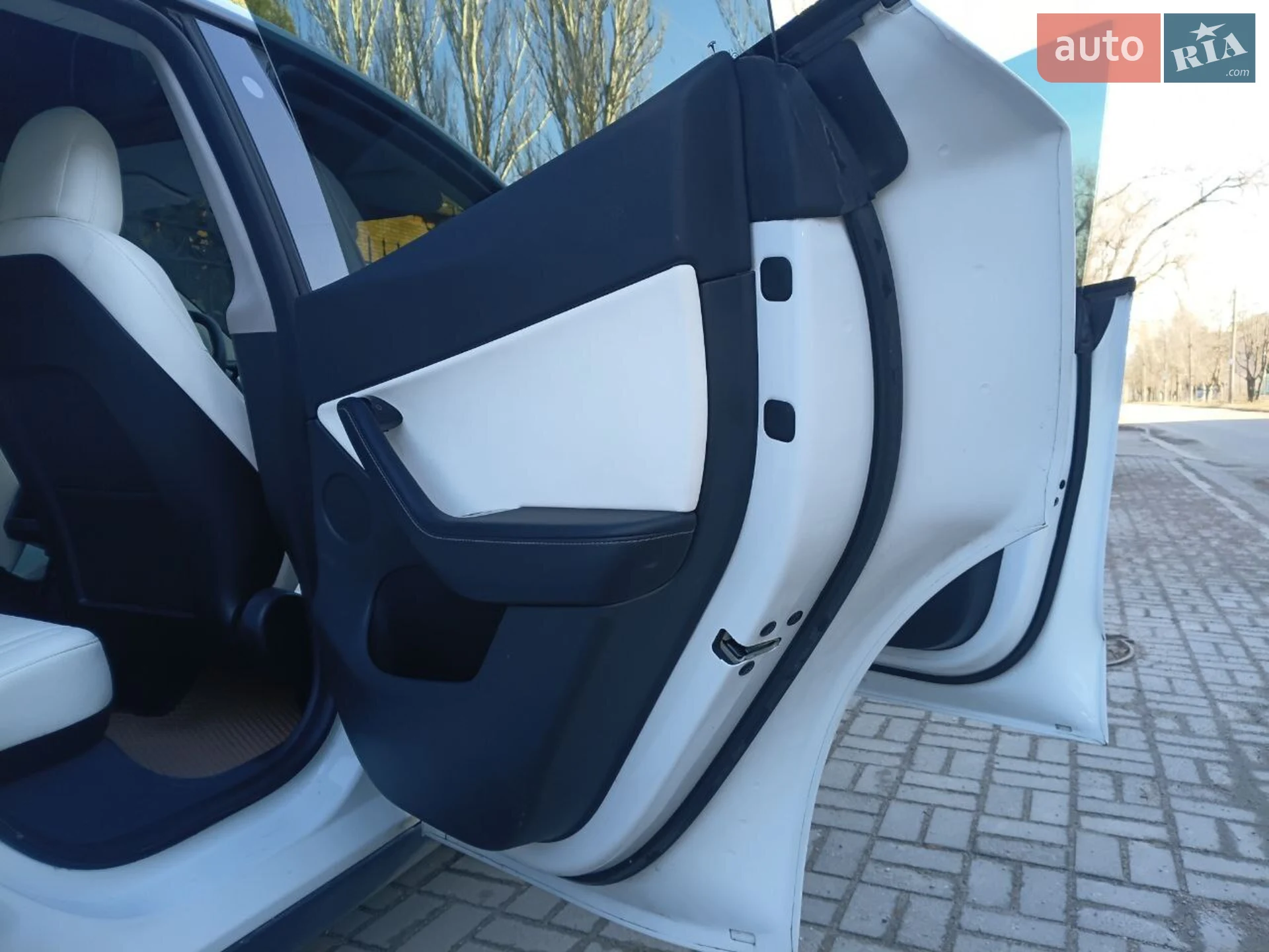 2021 Tesla Model Y - мініатюра 15