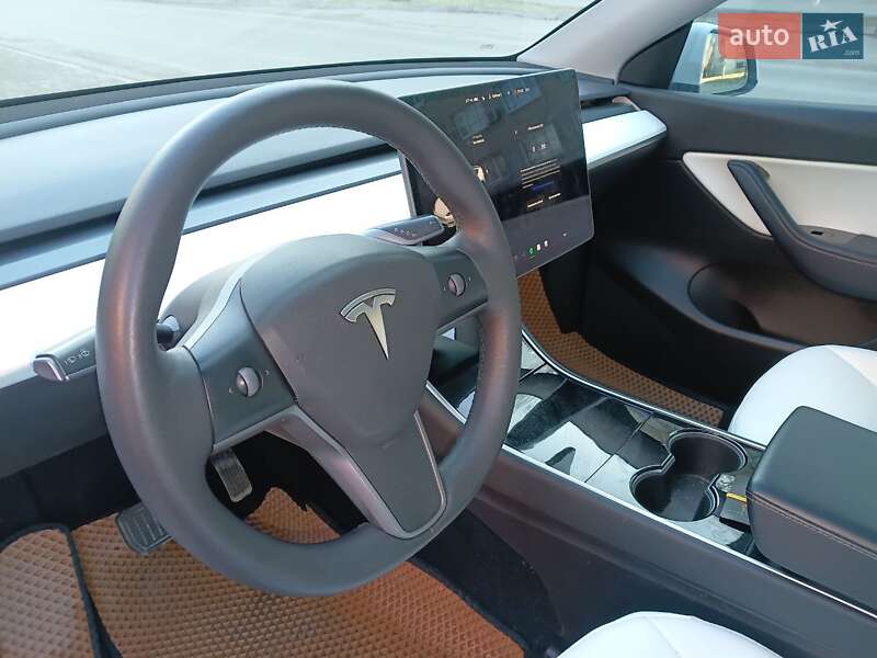Позашляховик / Кросовер Tesla Model Y 2021 в Запоріжжі