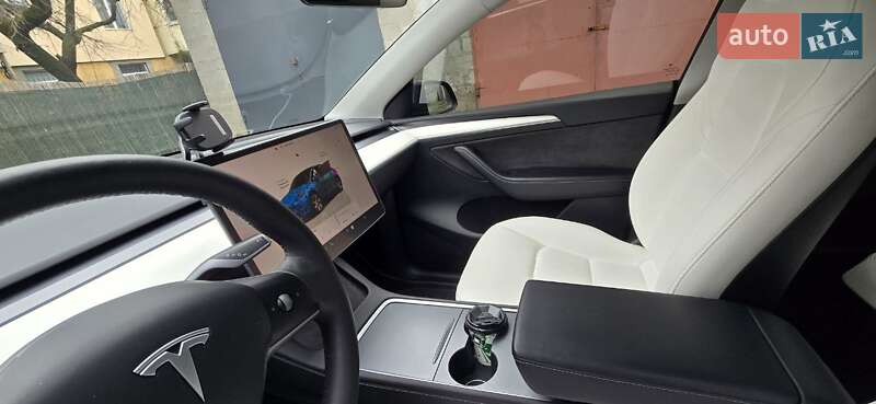 Позашляховик / Кросовер Tesla Model Y 2023 в Дніпрі фото 2 Позашляховик / Кросовер Tesla Model Y 2023 в Дніпрі