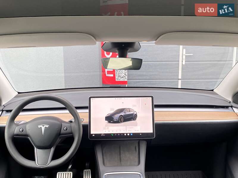 Внедорожник / Кроссовер Tesla Model Y 2024 в Киеве