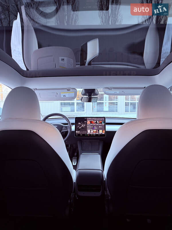 Позашляховик / Кросовер Tesla Model Y 2023 в Харкові