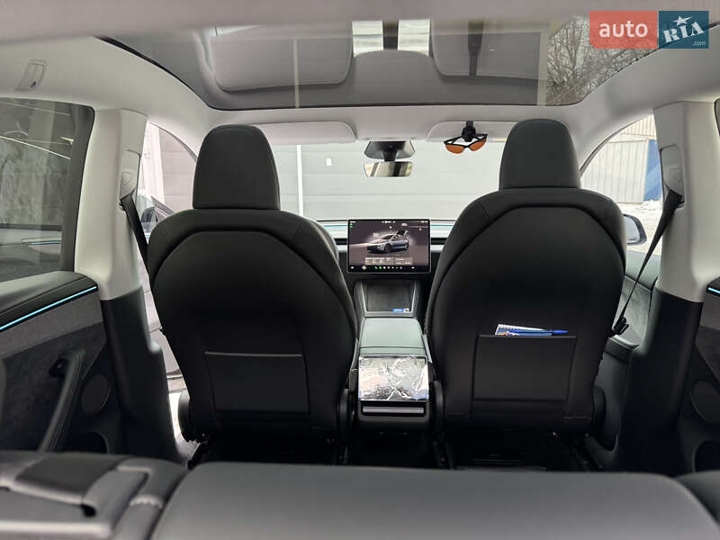 Позашляховик / Кросовер Tesla Model Y 2025 в Києві