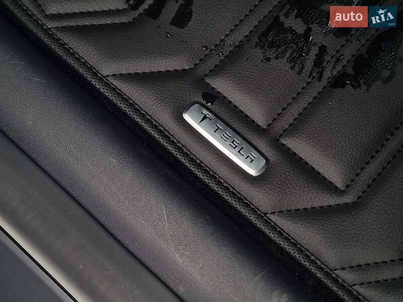 Внедорожник / Кроссовер Tesla Model Y 2022 в Хмельницком