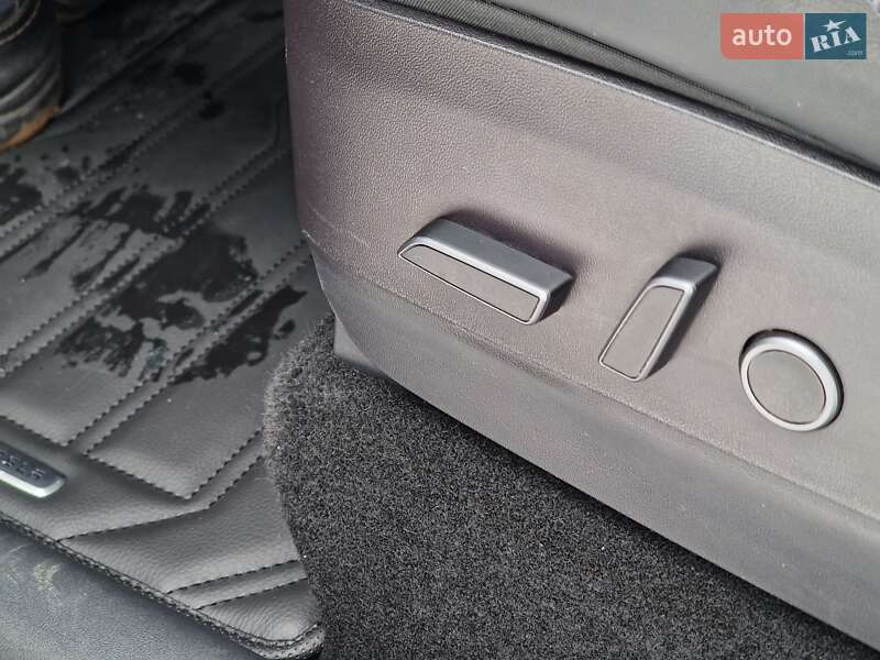 Внедорожник / Кроссовер Tesla Model Y 2022 в Хмельницком