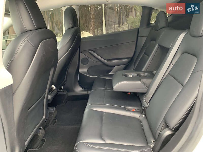 Позашляховик / Кросовер Tesla Model Y 2021 в Києві