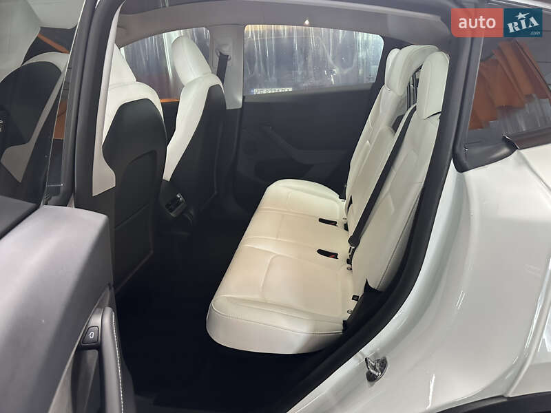 Внедорожник / Кроссовер Tesla Model Y 2024 в Днепре