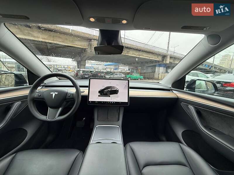 Внедорожник / Кроссовер Tesla Model Y 2024 в Днепре