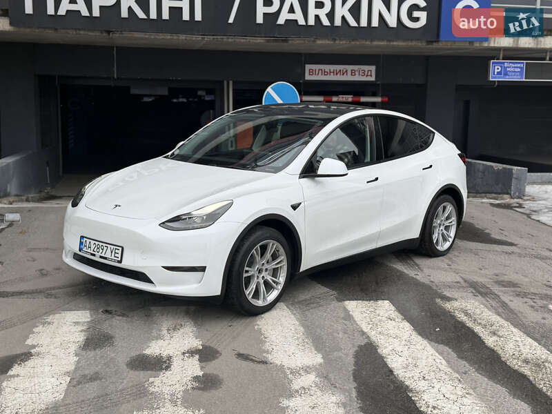Позашляховик / Кросовер Tesla Model Y 2024 в Києві фото 3 Позашляховик / Кросовер Tesla Model Y 2024 в Києві