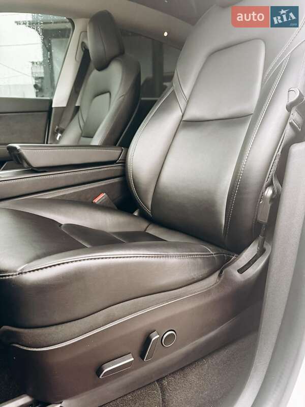 Внедорожник / Кроссовер Tesla Model Y 2022 в Кропивницком