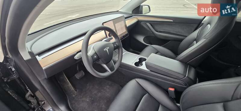 Позашляховик / Кросовер Tesla Model Y 2024 в Рівному