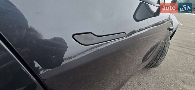 Позашляховик / Кросовер Tesla Model Y 2024 в Рівному