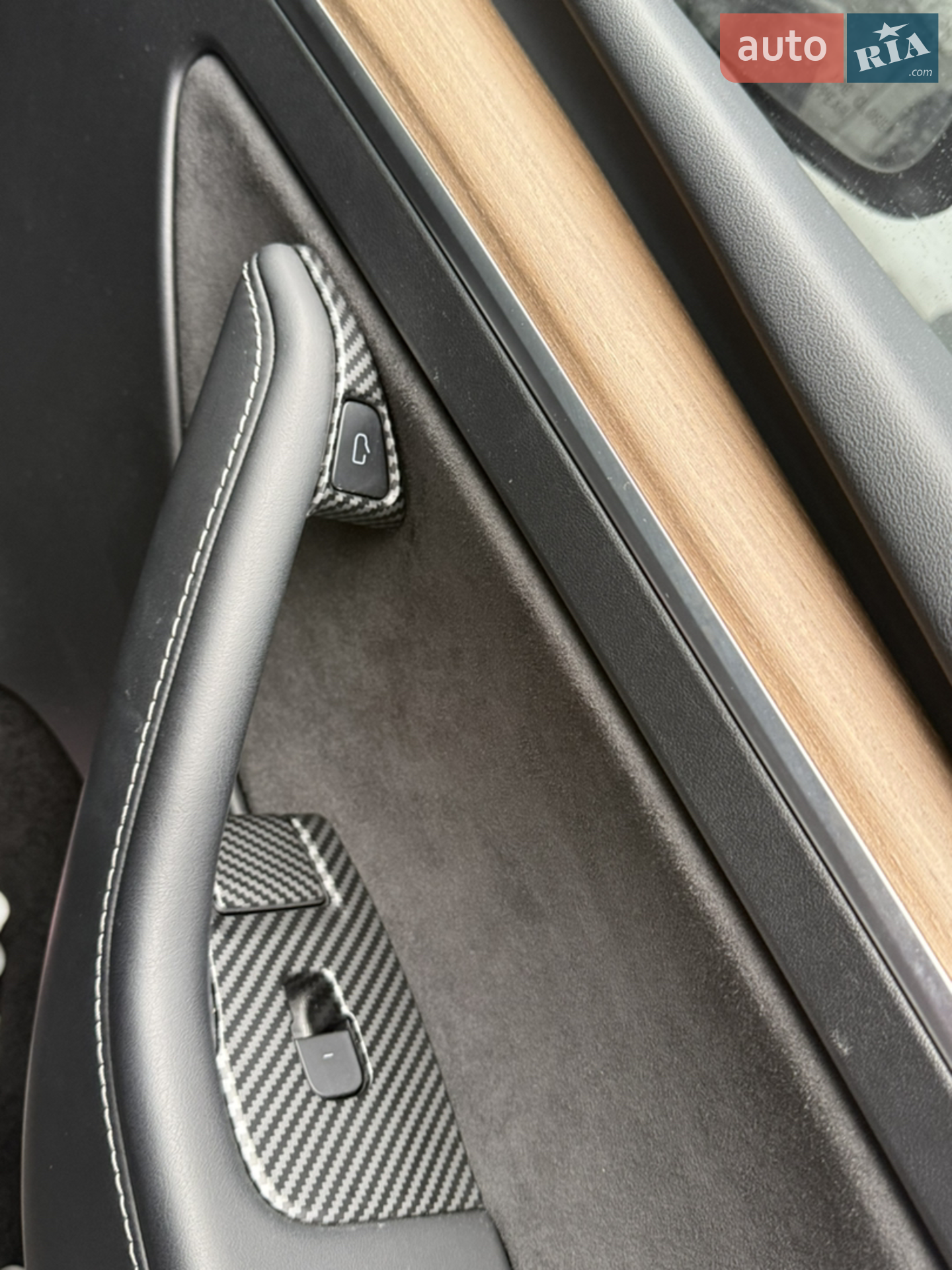 2021 Tesla Model Y - мініатюра 3