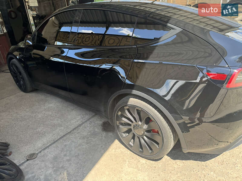 Позашляховик / Кросовер Tesla Model Y 2021 в Бучі фото 13 Позашляховик / Кросовер Tesla Model Y 2021 в Бучі