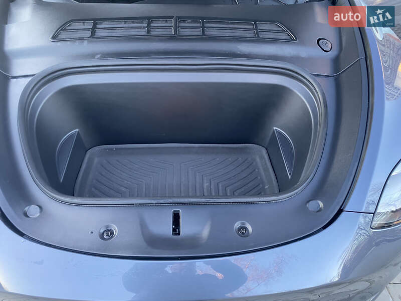 Внедорожник / Кроссовер Tesla Model Y 2023 в Самборе фото 18 Внедорожник / Кроссовер Tesla Model Y 2023 в Самборе