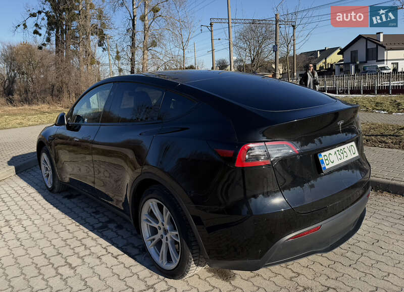 Позашляховик / Кросовер Tesla Model Y 2024 в Львові