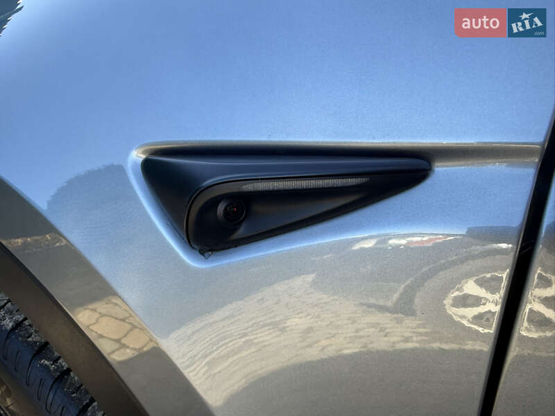 Позашляховик / Кросовер Tesla Model Y 2024 в Львові