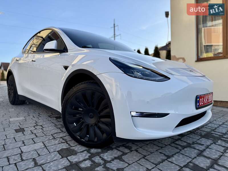 Позашляховик / Кросовер Tesla Model Y 2021 в Дрогобичі