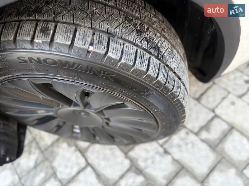 Позашляховик / Кросовер Tesla Model Y 2021 в Дрогобичі