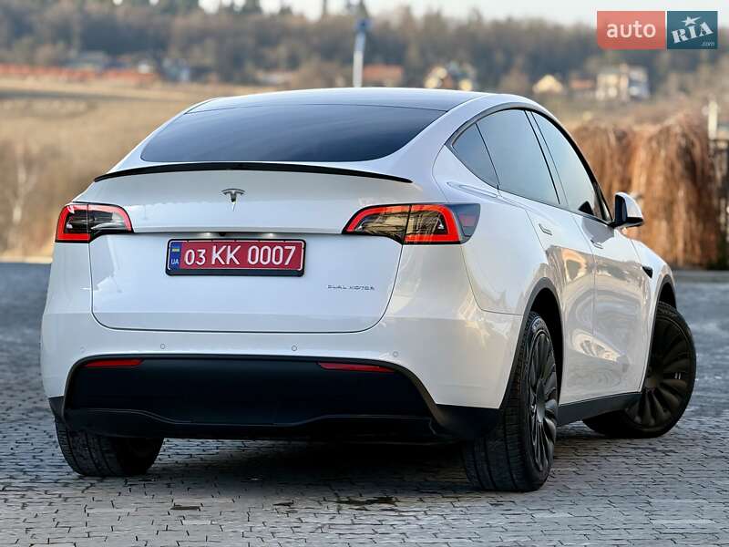 Позашляховик / Кросовер Tesla Model Y 2021 в Дрогобичі