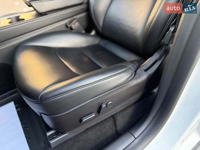 Позашляховик / Кросовер Tesla Model Y 2021 в Дрогобичі