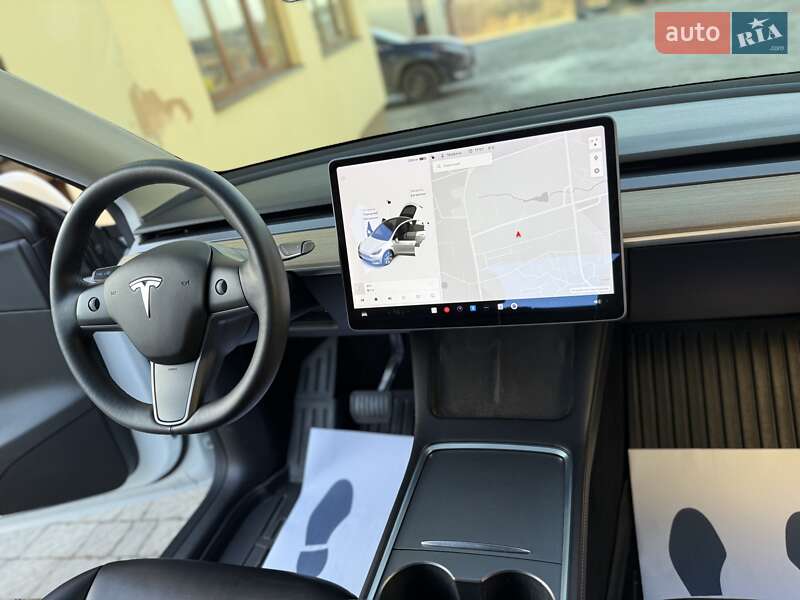 Позашляховик / Кросовер Tesla Model Y 2021 в Дрогобичі