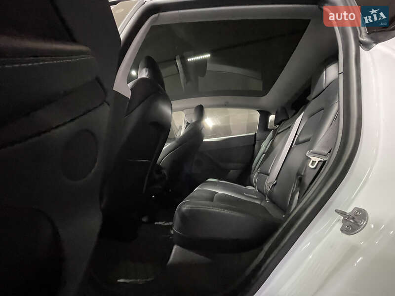 Внедорожник / Кроссовер Tesla Model Y 2021 в Одессе фото 11 Внедорожник / Кроссовер Tesla Model Y 2021 в Одессе