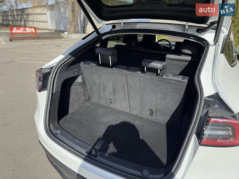 Позашляховик / Кросовер Tesla Model Y 2022 в Дніпрі