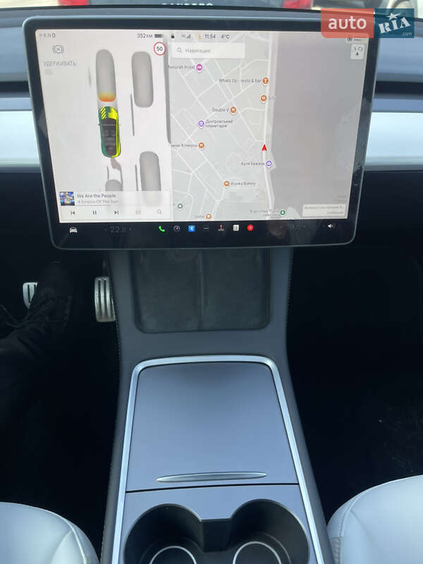 Позашляховик / Кросовер Tesla Model Y 2023 в Дніпрі