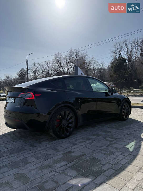 Позашляховик / Кросовер Tesla Model Y 2023 в Дніпрі