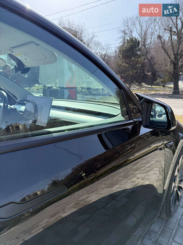 Позашляховик / Кросовер Tesla Model Y 2023 в Дніпрі