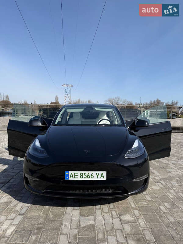 Позашляховик / Кросовер Tesla Model Y 2023 в Дніпрі