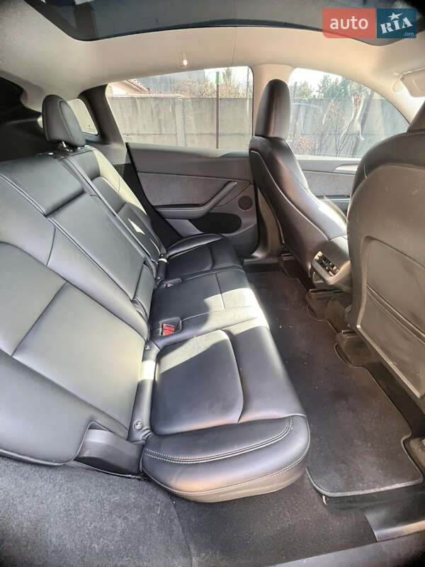 Позашляховик / Кросовер Tesla Model Y 2023 в Луцьку