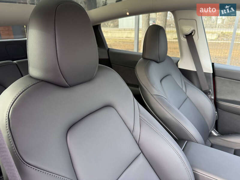 Позашляховик / Кросовер Tesla Model Y 2023 в Стрию